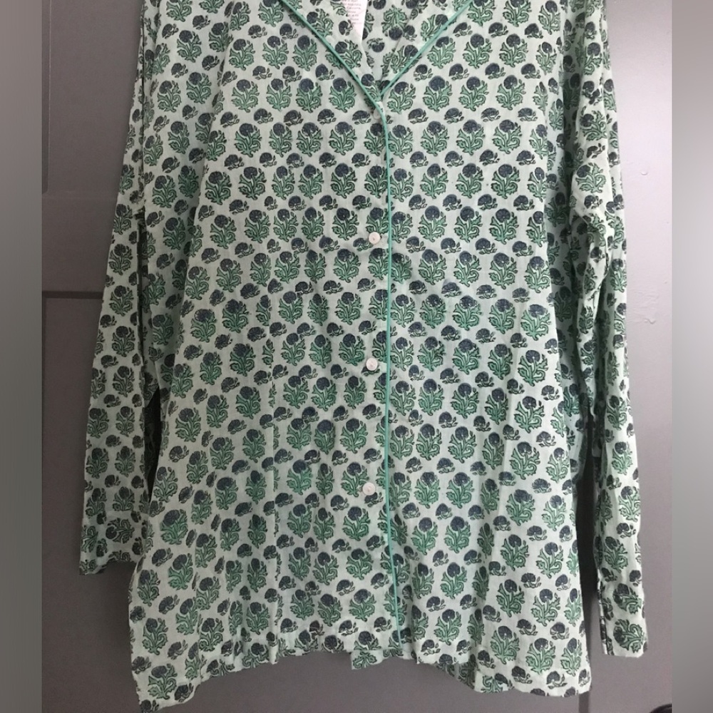 nwt Pax philomena Long sleeve cotton pajamas batik - M
